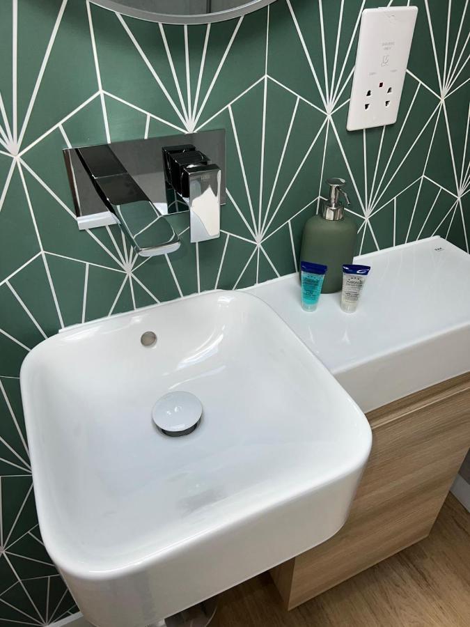 Central Ensuite Guest Unit With Ac And Free On-Street Parking Brighton Exterior foto